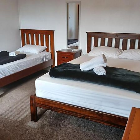 Homestay Family Room, Near The City Center ไครสต์เชิร์ช ภายนอก รูปภาพ