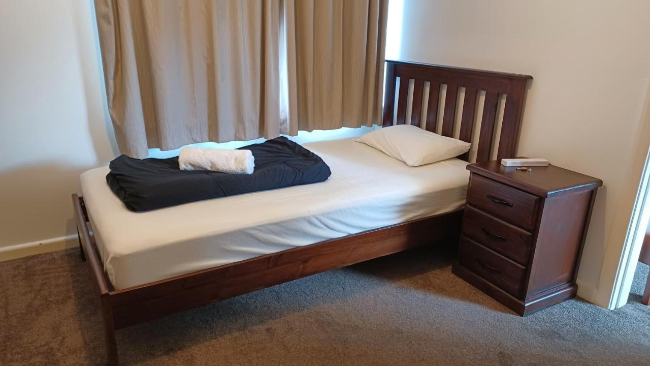 Homestay Family Room, Near The City Center ไครสต์เชิร์ช ภายนอก รูปภาพ